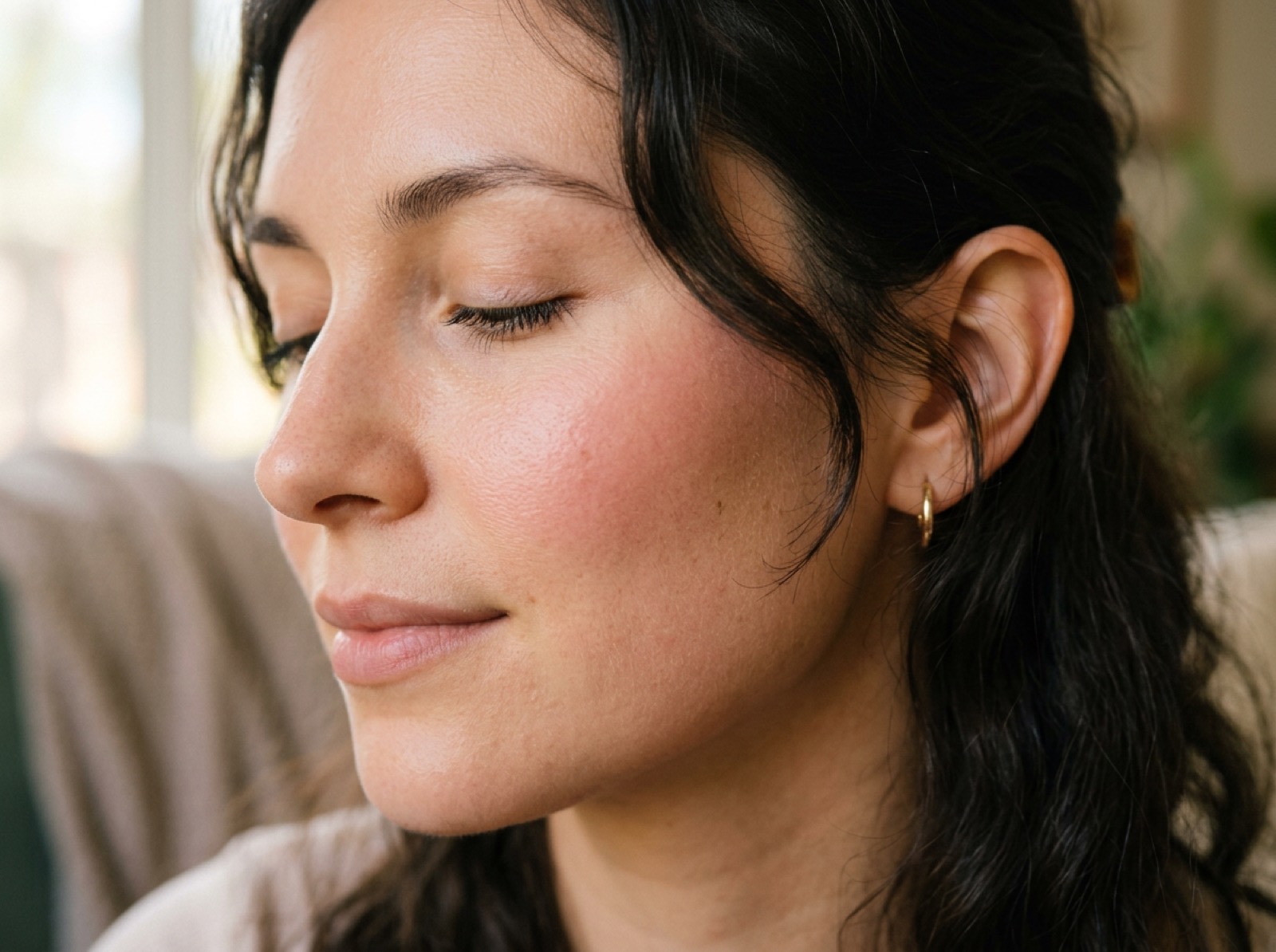 Softly contoured cheekbones representing facial fat transfer results at KCC London
